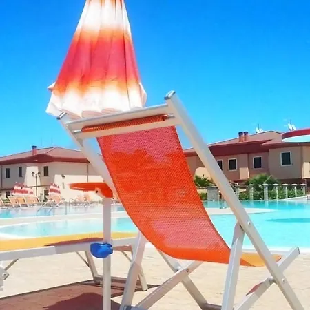 בית נופש Villaggio Afrodite *